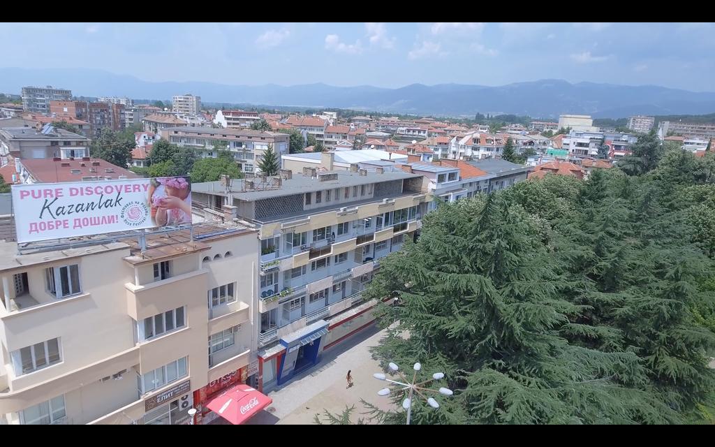 Square View Appartement Kazanlŭk Buitenkant foto